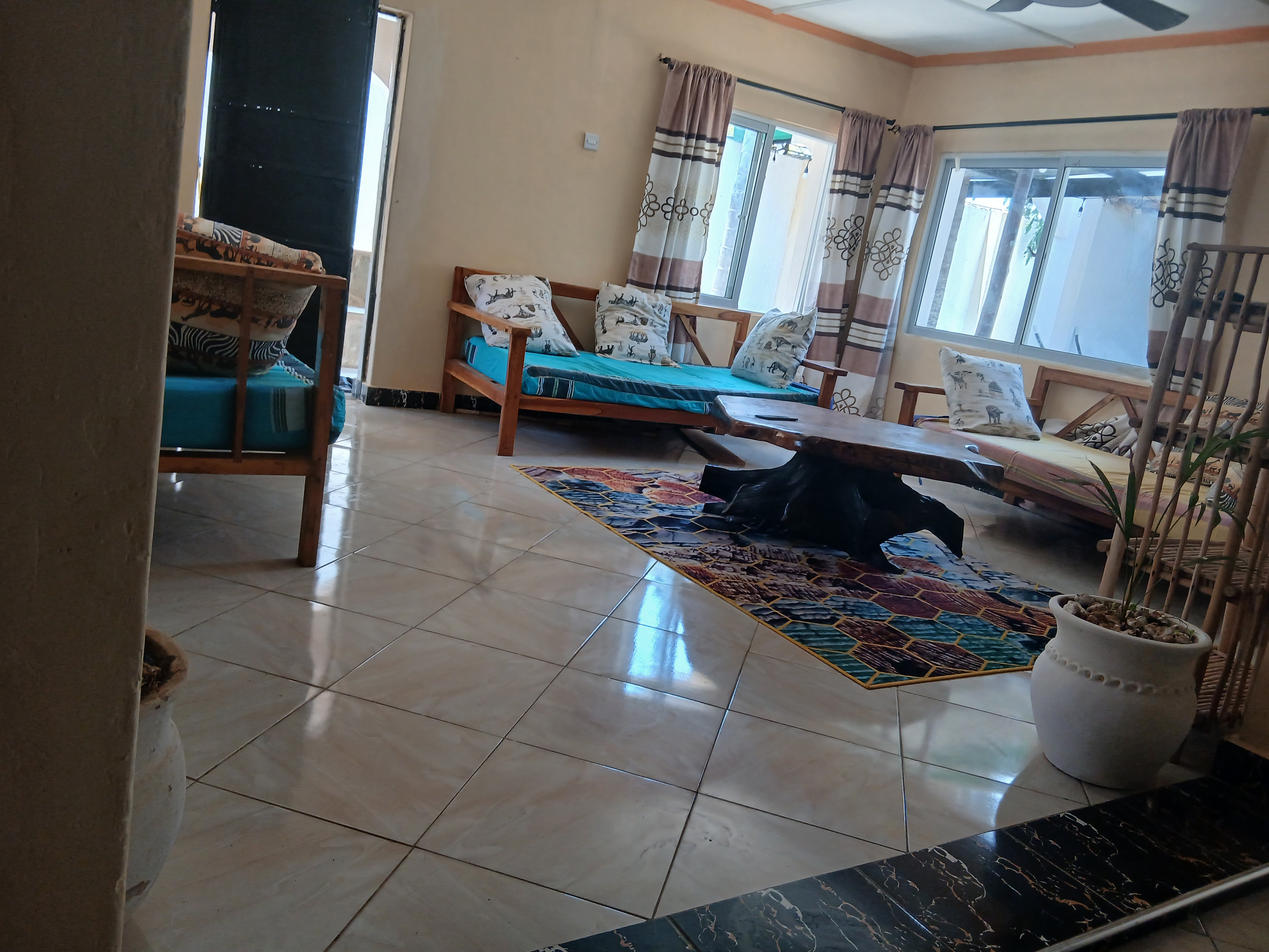 Comfortable accommodation at Magutu Villa Diani Beach