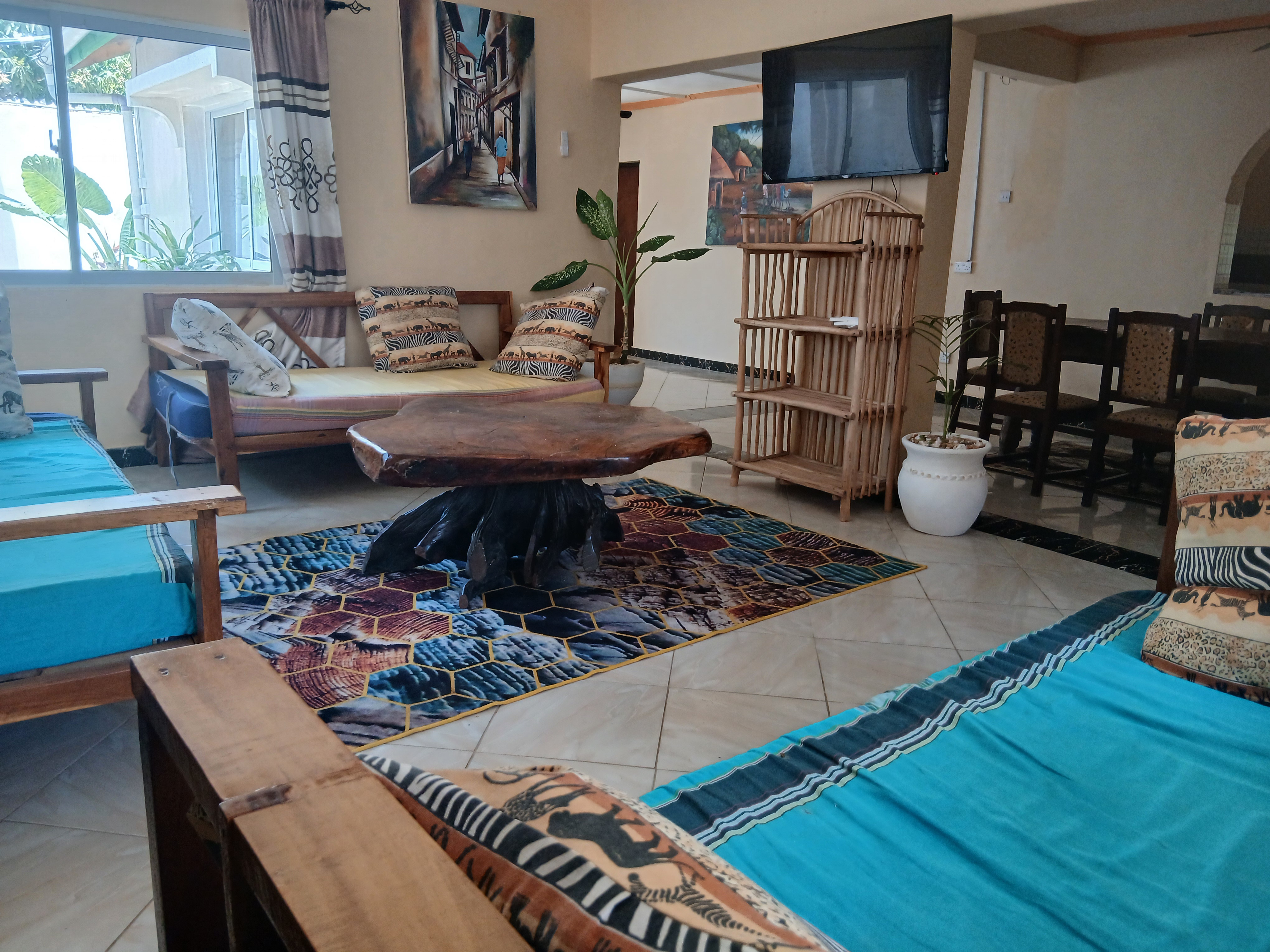 Comfortable guest room at Magutu Villa