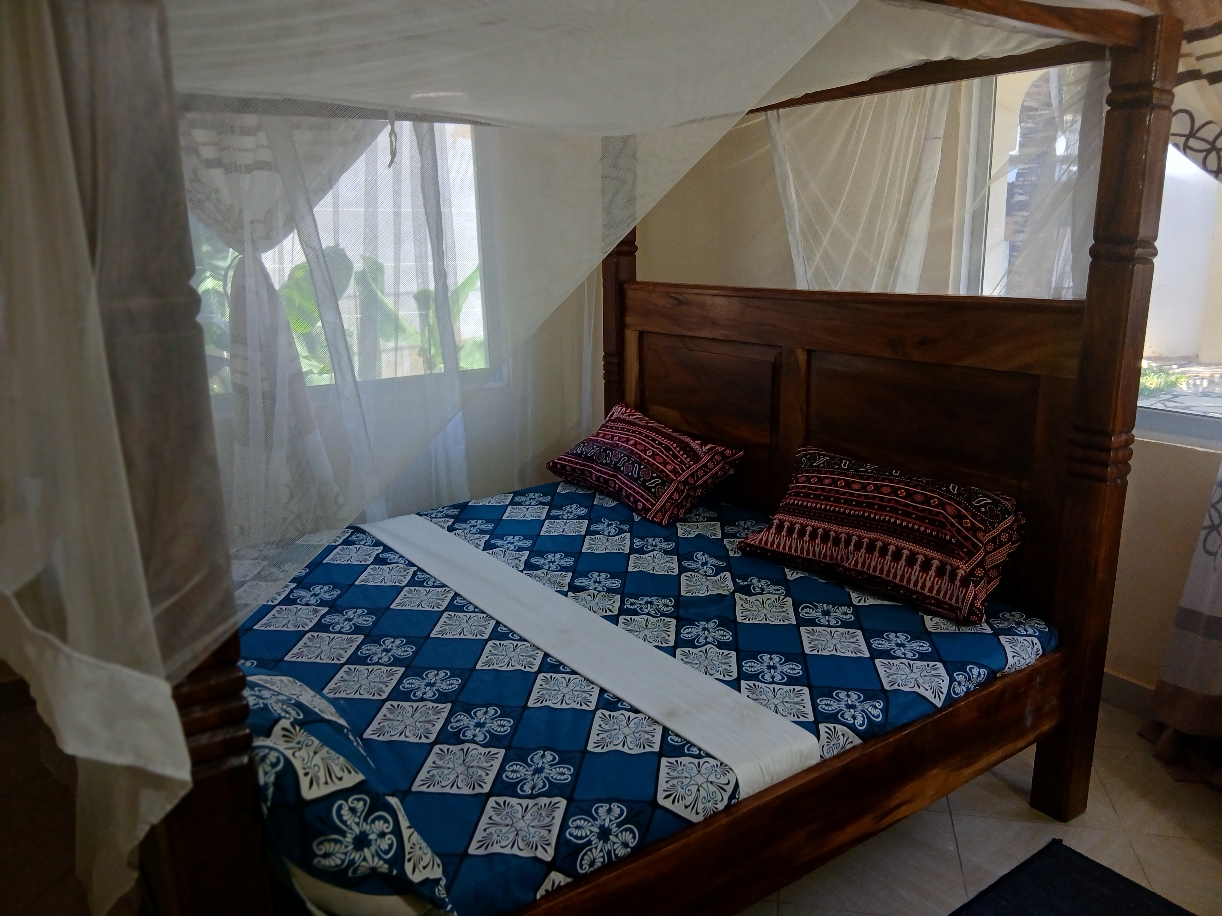 Kitchen facilities at Magutu Villa